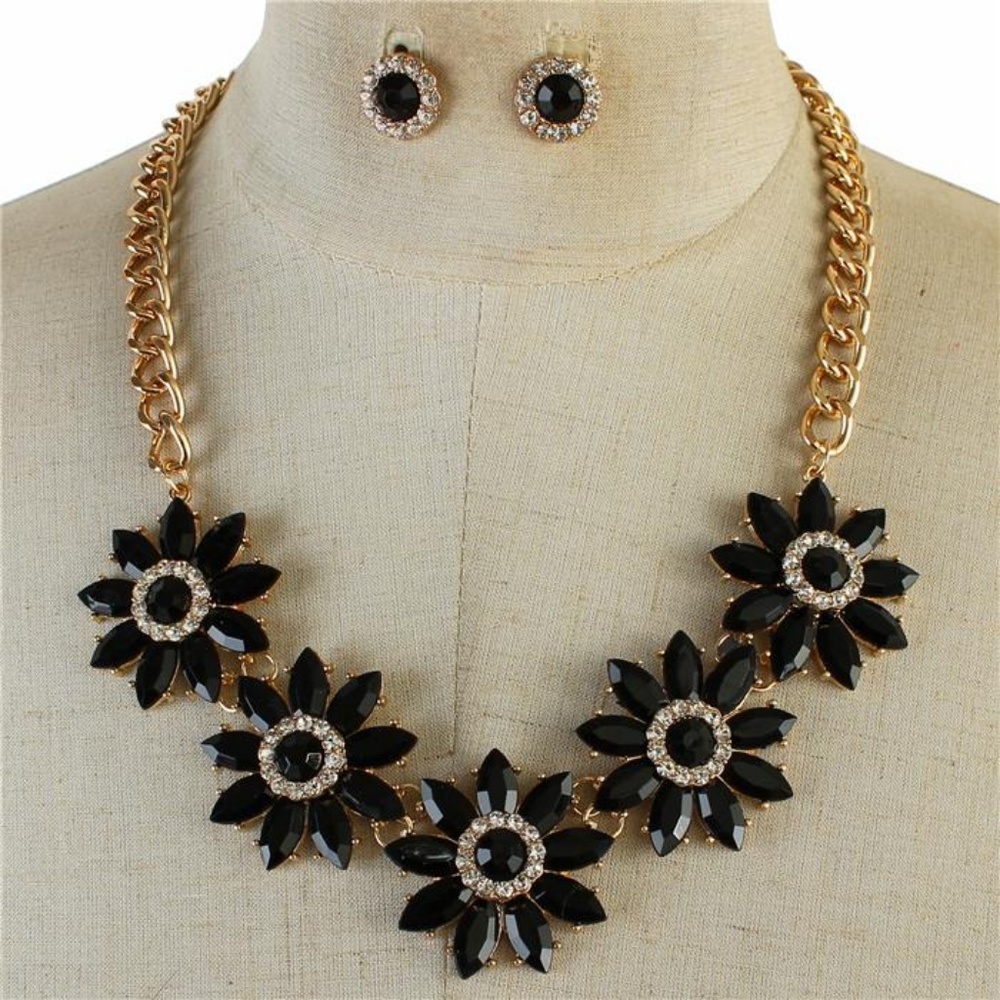 Black Flower Gold tone link necklace earring set